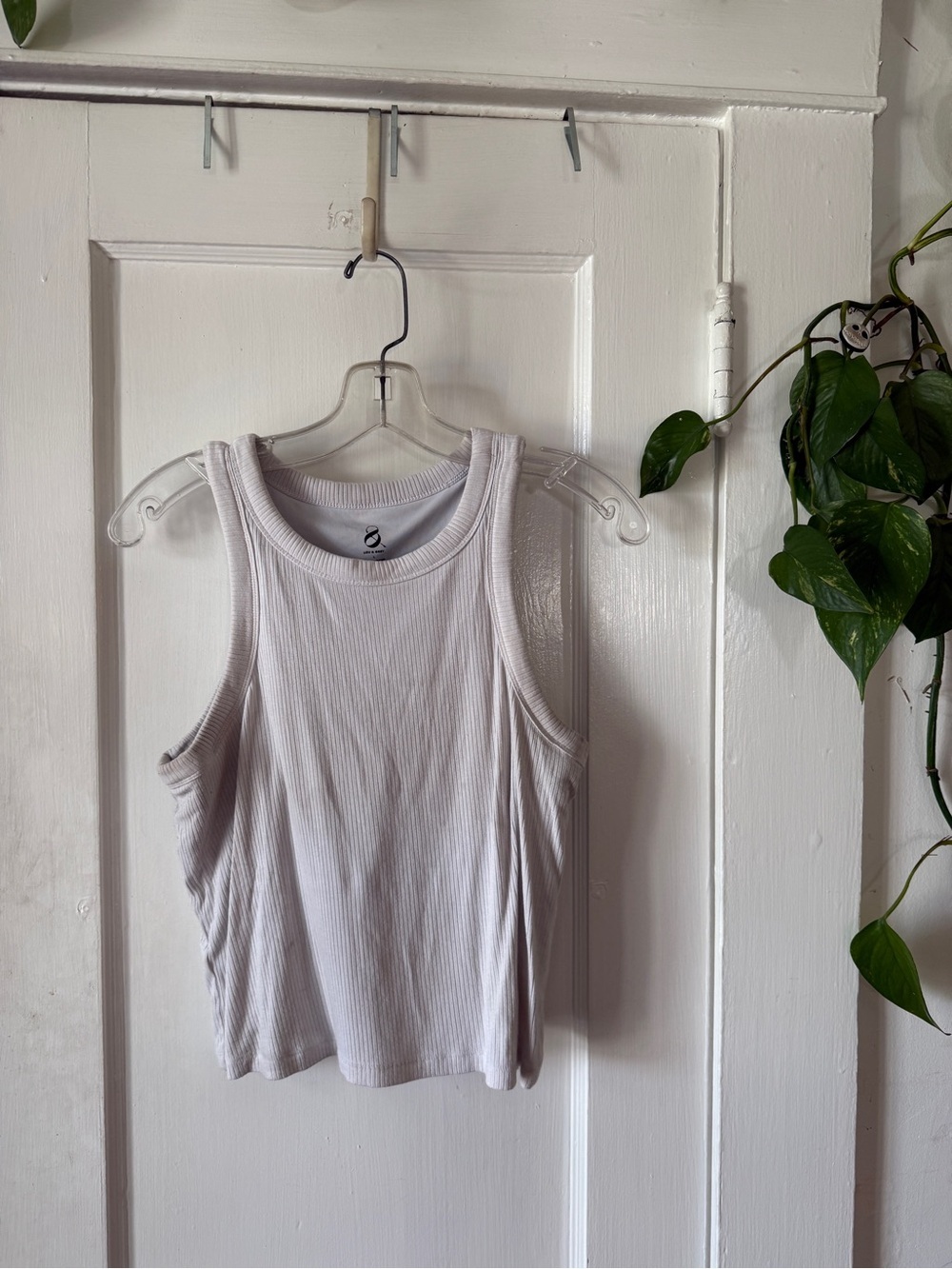 Lou & Grey Light Gray/off white Ribbed Tank Top